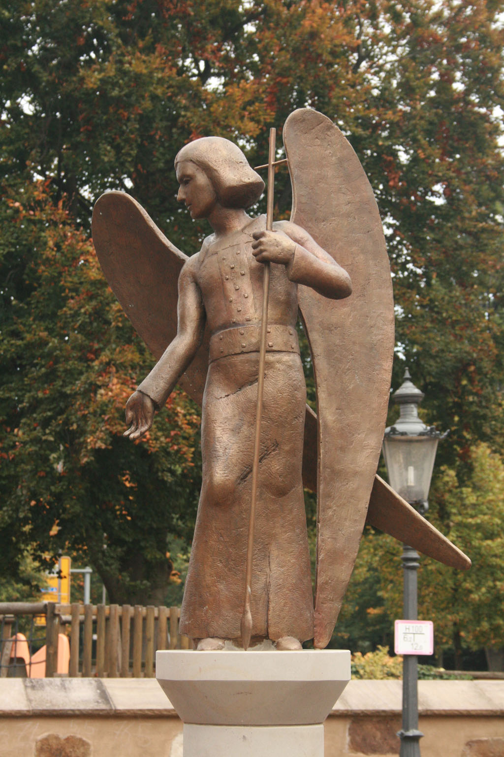 Bronze: St. Michael 2 (c) Astrid Mulch